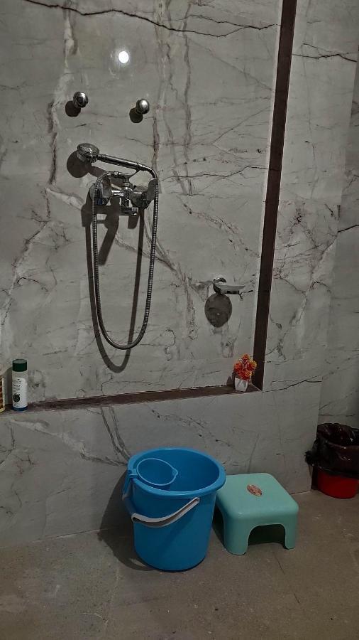 Ira Homestay Mathura - Divine Spiritual Stay Eksteriør billede