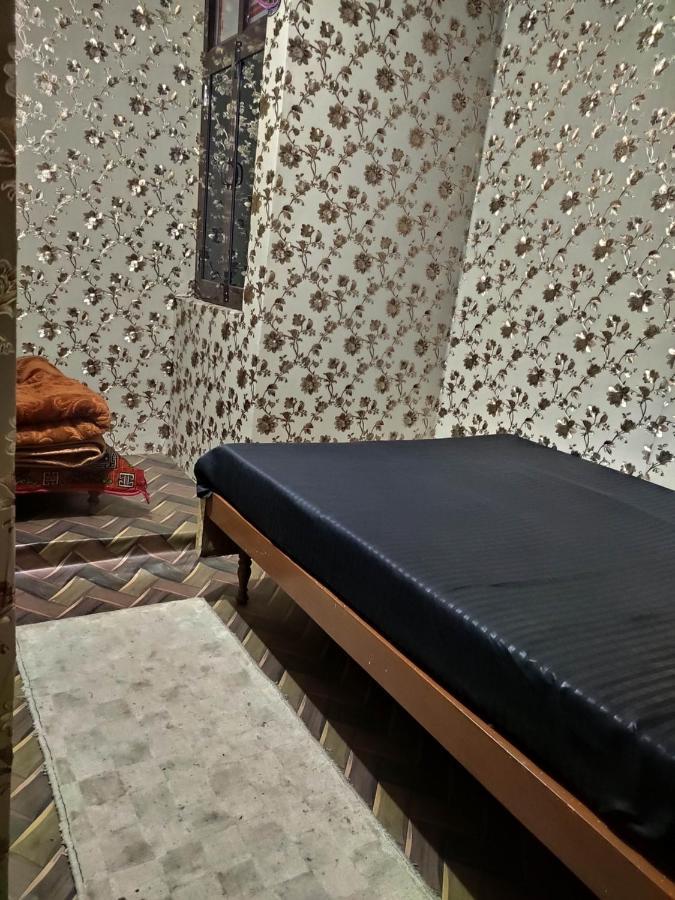 Ira Homestay Mathura - Divine Spiritual Stay Eksteriør billede
